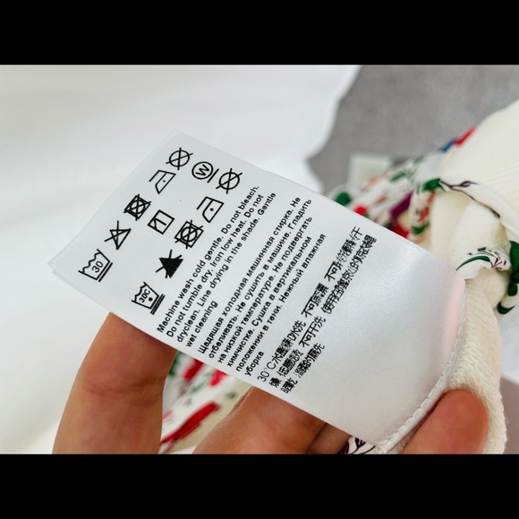 New authentic Escada set of matching jacket and pants. Soft cotton Streetwear. - Picture 8 of 15